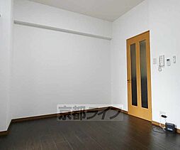 京都市営烏丸線 今出川駅 徒歩15分の賃貸マンション 1階1Kのリビング/ダイニング