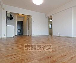 京都市営烏丸線 鞍馬口駅 徒歩19分の賃貸マンション 5階3LDKのリビング/ダイニング