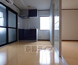 京都市営烏丸線 今出川駅 徒歩18分の賃貸マンション 4階1DKのリビング/ダイニング