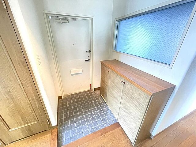 玄関 サーパス南春日 7階/-