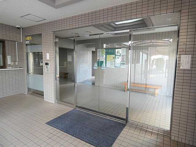 エントランス アスティオン田室 1階/-