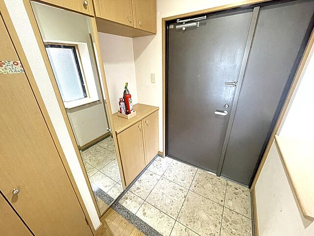 玄関 グランドパレス中津留 14階/-