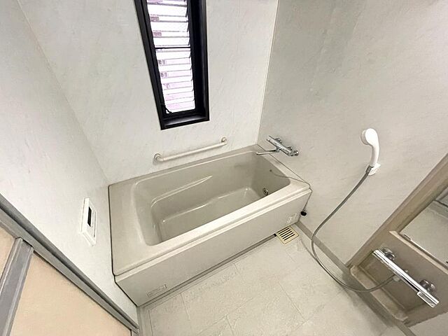 浴室 グランドパレス中津留 14階/-