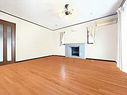 宗像市ひかりヶ丘七丁目 4LDKのリビング/ダイニング