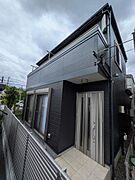 黒を基調としたデザイン♪新規で外壁・屋根の塗装実施済み♪