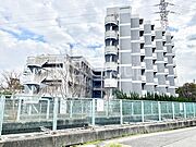 生活に便利な地に伸びやかな家族の生活風景を描く住まい