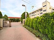 中学校 1300m 市川市立高谷中学校