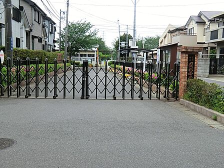 中学校 360m 千葉市立貝塚中学校