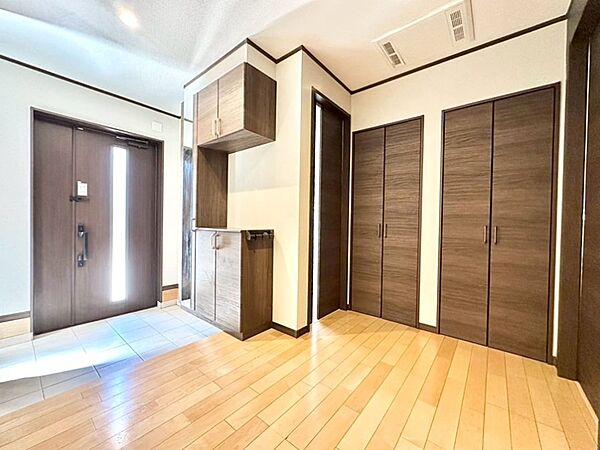 玄関を拡大表示