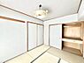 室内：毎日の暮らしに癒しと安らぎをもたらしてくれる和室