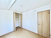 子供部屋にもおすすめな収納スペースたっぷりの居室