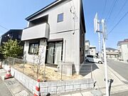 たっぷりの陽光と心地よい風が舞い込む住まい 