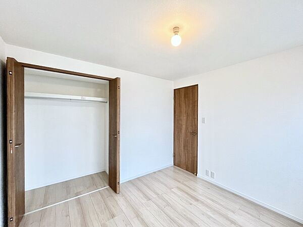 寝室を拡大表示