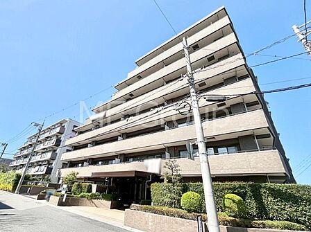 溢れる陽光でご家族の笑顔も輝く