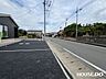 外観：前面道路含む現地写真