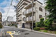 最上階角住戸の開放感と独立性を兼ね備えた住まい。さらに新規内装リフォーム済みの為、快適な新生活をすぐにスタートしていただけます。