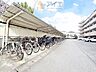 その他：広々スペースの駐輪場はご家族の自転車を置くことができます