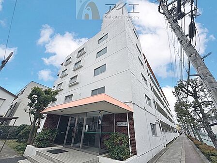 友人を呼びたくなるリフォーム済みのきれいな住まいです