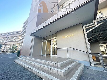 共用部の清掃・修理は管理員が実施
