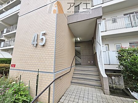 共用部の清掃・修理は管理員が実施