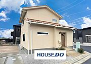 玄関ポーチは石畳風でおしゃれ！ 毎日気持ちよくお出迎え・お見送りができます。