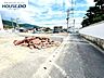 外観：前面道路含む現地写真