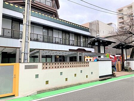 サルナート幼稚園 750m