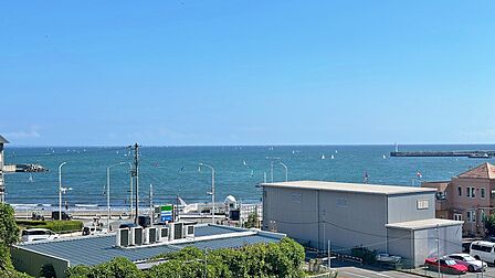 海まで徒歩6分 バルコニーからはオーシャンビュー