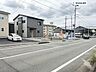 外観：前面道路含む現地写真
