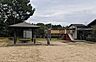 周辺：西松ケ丘児童公園 690m