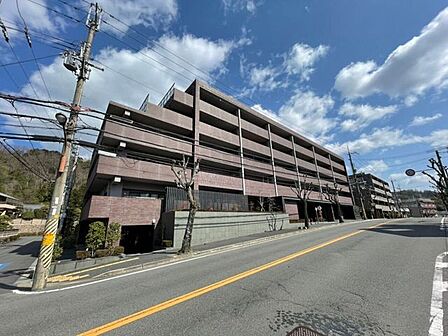 閑静な住宅地で子育て環境にもピッタリです◎
