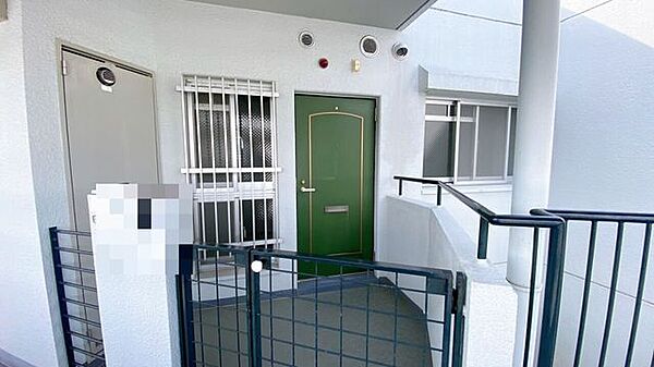 玄関を拡大表示