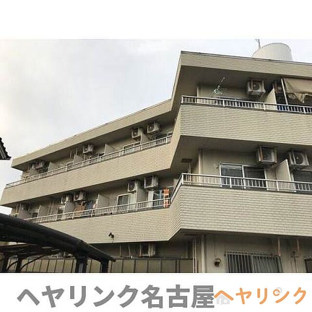 4 / 8