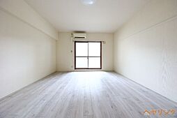 ラ・ヴィアンパレスII 2階1Kのリビング/ダイニング