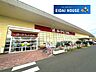 周辺：ヨークベニマル新田東店 徒歩3分。 190m