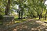 周辺：山下公園と守山プールの外観