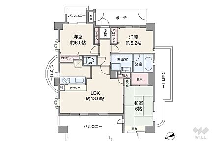 間取りは専有面積64.69平米の3LDK。LDK約13.6帖のキュービックのプラン。複数方向に採光部があり、バルコニー面積は22.84平米です。