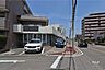 その他：敷地東側の前面道路と1Fテナント