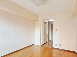 ジョイナス鷹の台 205 2階ワンルームのリビング/ダイニング