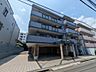外観：【外観】忙しく過ぎゆく日常を置き去るほど、ゆったりした時間が流れる住環境。『快適』は「家」と「街」と「環境」が調和した時に訪れるのだと改めて感じさせてくれます。