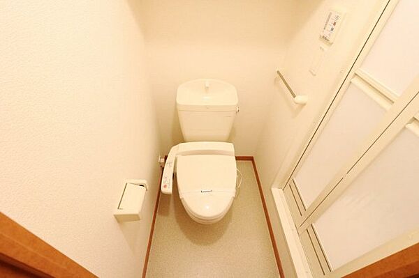 画像19:快適な温水洗浄便座付きトイレ