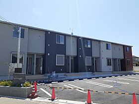 兵庫県姫路市東山（賃貸アパート1LDK・1階・44.02㎡） その1