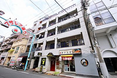 外観:【パレ・ドール駒込】JR山手線・東京メトロ南北線「駒込」駅まで徒歩5分など、複数沿線が利用可能な利便性の高い立地。RC造・地上5階建のマンションです。 外観:【パレ・ドール駒込】JR山手線・東京メトロ南北線「駒込」駅まで徒歩5分など、複数沿線が利用可能な利便性の高い立地。RC造・地上5階建のマンションです。