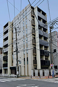 外観：複数路線利用可能で通勤や休日にも嬉しい住環境。