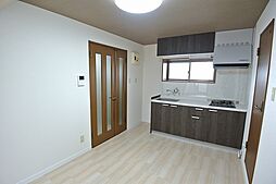 サンライフミノワ 302 3階1LDKのリビング/ダイニング