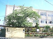 梅津中学校まで500メートル