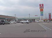 ファミリーマート　亀岡千代川店まで660メートル