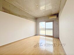 ラ・ヴィル・フルール 303 3階1Kのリビング/ダイニング