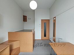 レオパレス西京 213 2階1Kのリビング/ダイニング