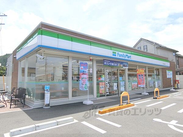 画像25:ファミリーマート　東近江能登川店まで400メートル